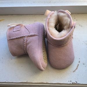 Dusty Pink Baby Uggs 0/1